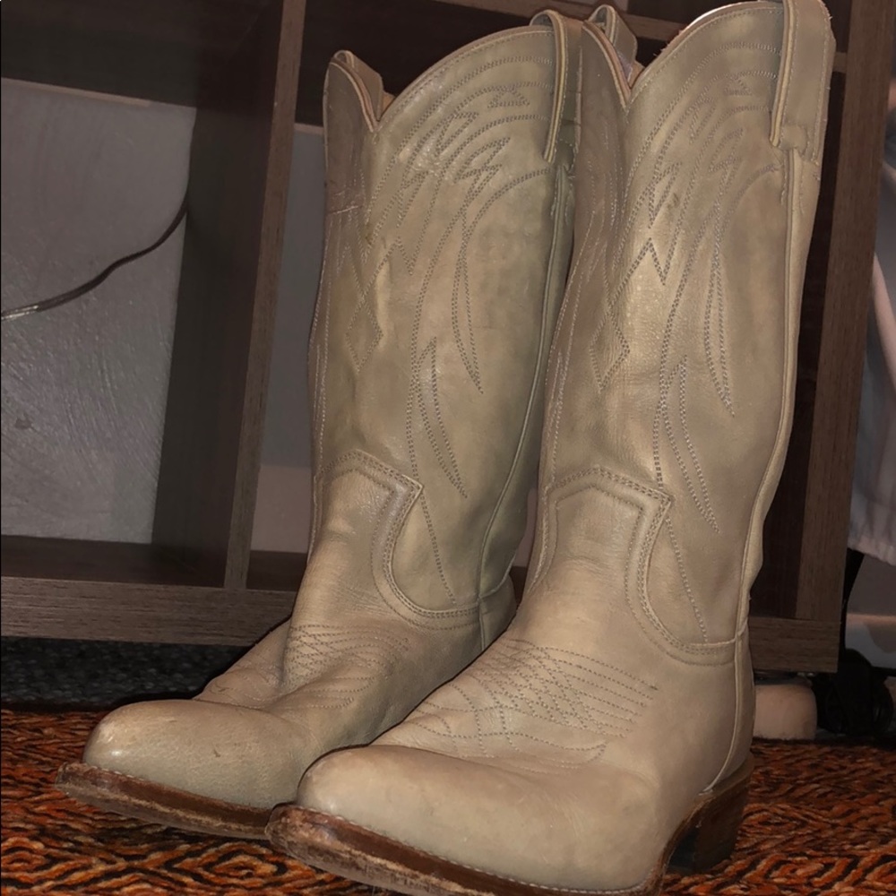 FRYE COWBOY BOOTS 👢